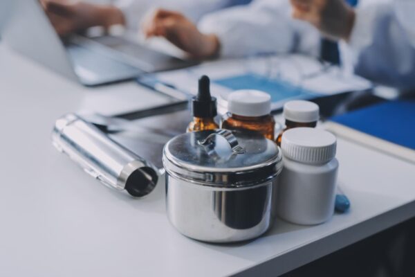 Odkryj dynamikę polskiego rynku farmaceutycznego: Trendy i prognozy